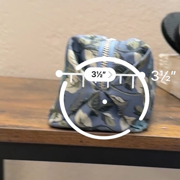 Coach small Boxy Cosmetic bag with Blue and Green Floral print - Picture 9 of 9